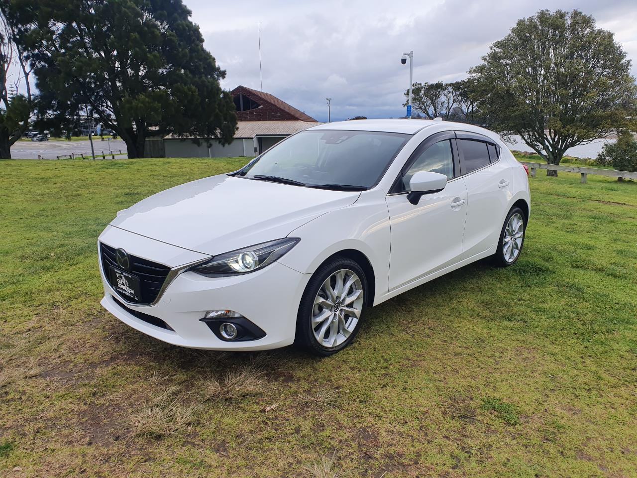 2013 Mazda AXELA