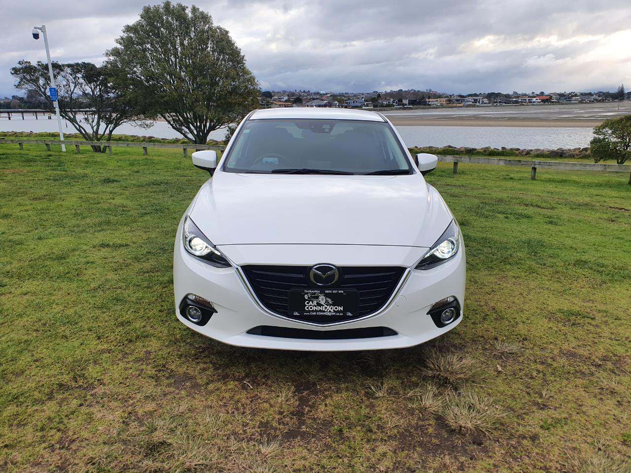 2013 Mazda AXELA