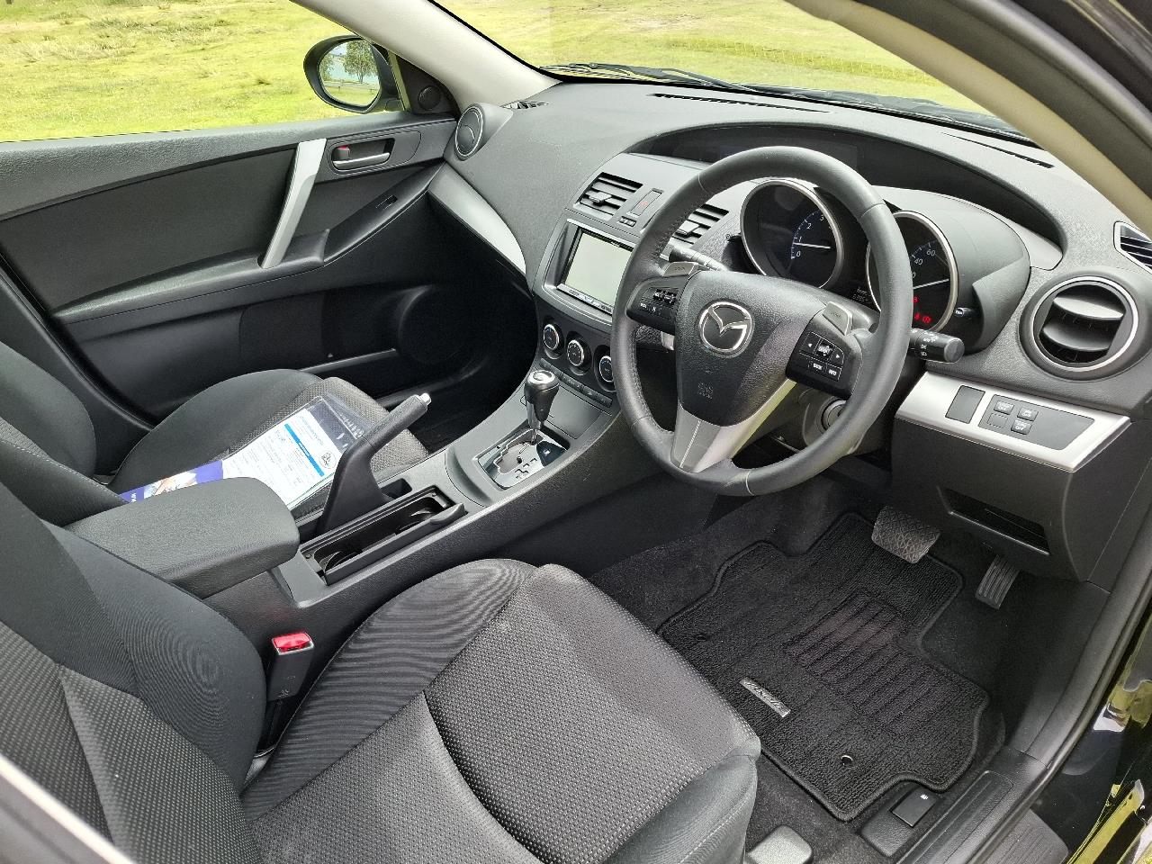 2012 Mazda AXELA