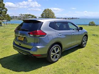 2017 Nissan X-TRAIL - Thumbnail