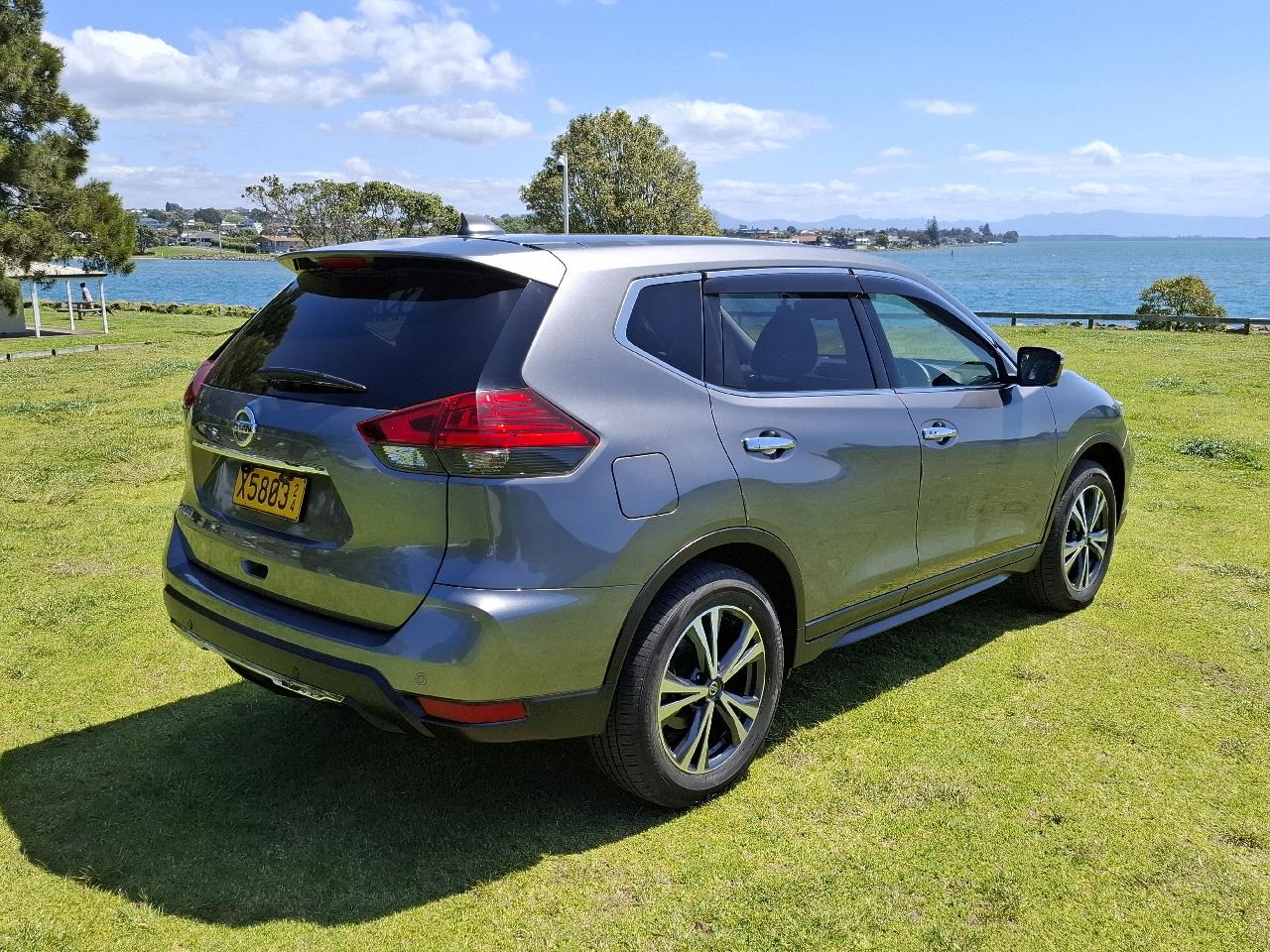 2017 Nissan X-TRAIL