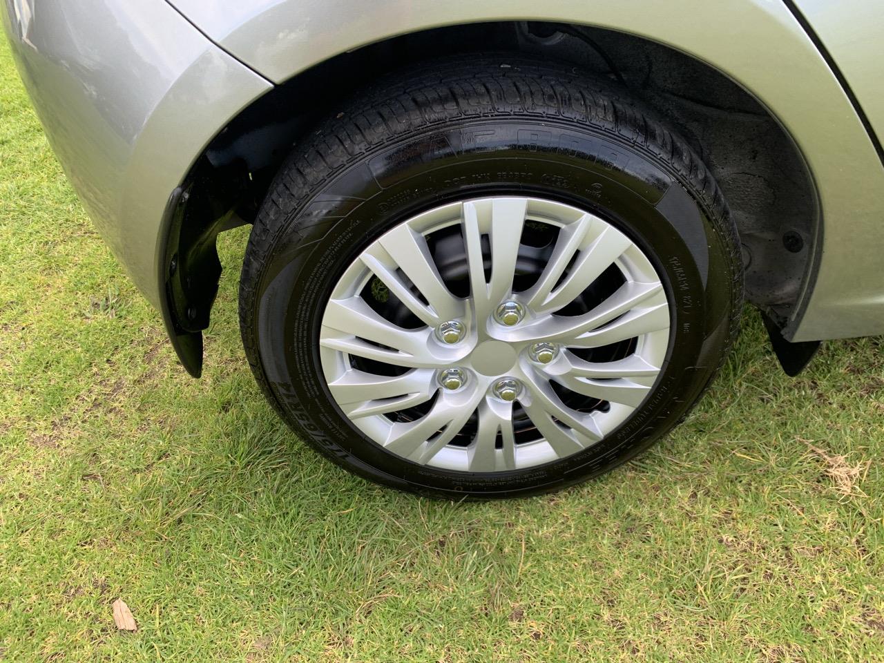 2012 Mazda DEMIO