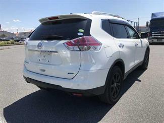 2015 Nissan X-TRAIL - Thumbnail