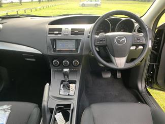 2013 Mazda AXELA - Thumbnail