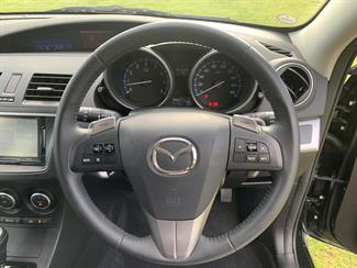 2013 Mazda AXELA - Thumbnail